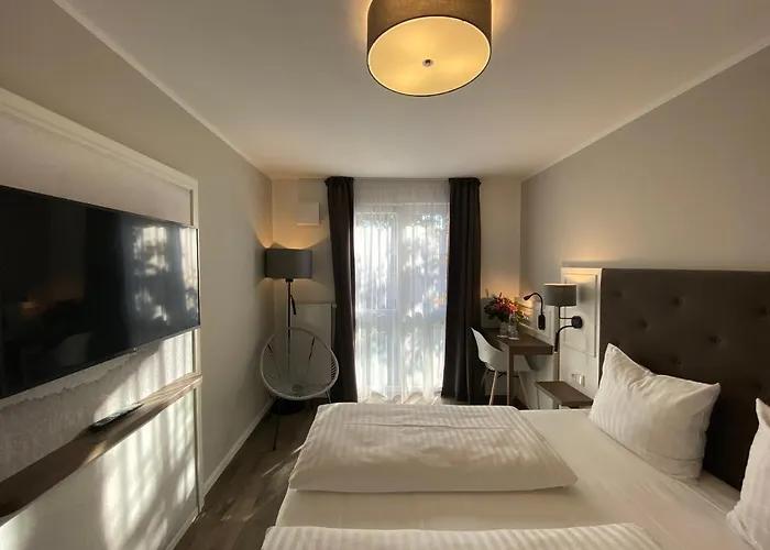 Signature East Falk Hotel 3*